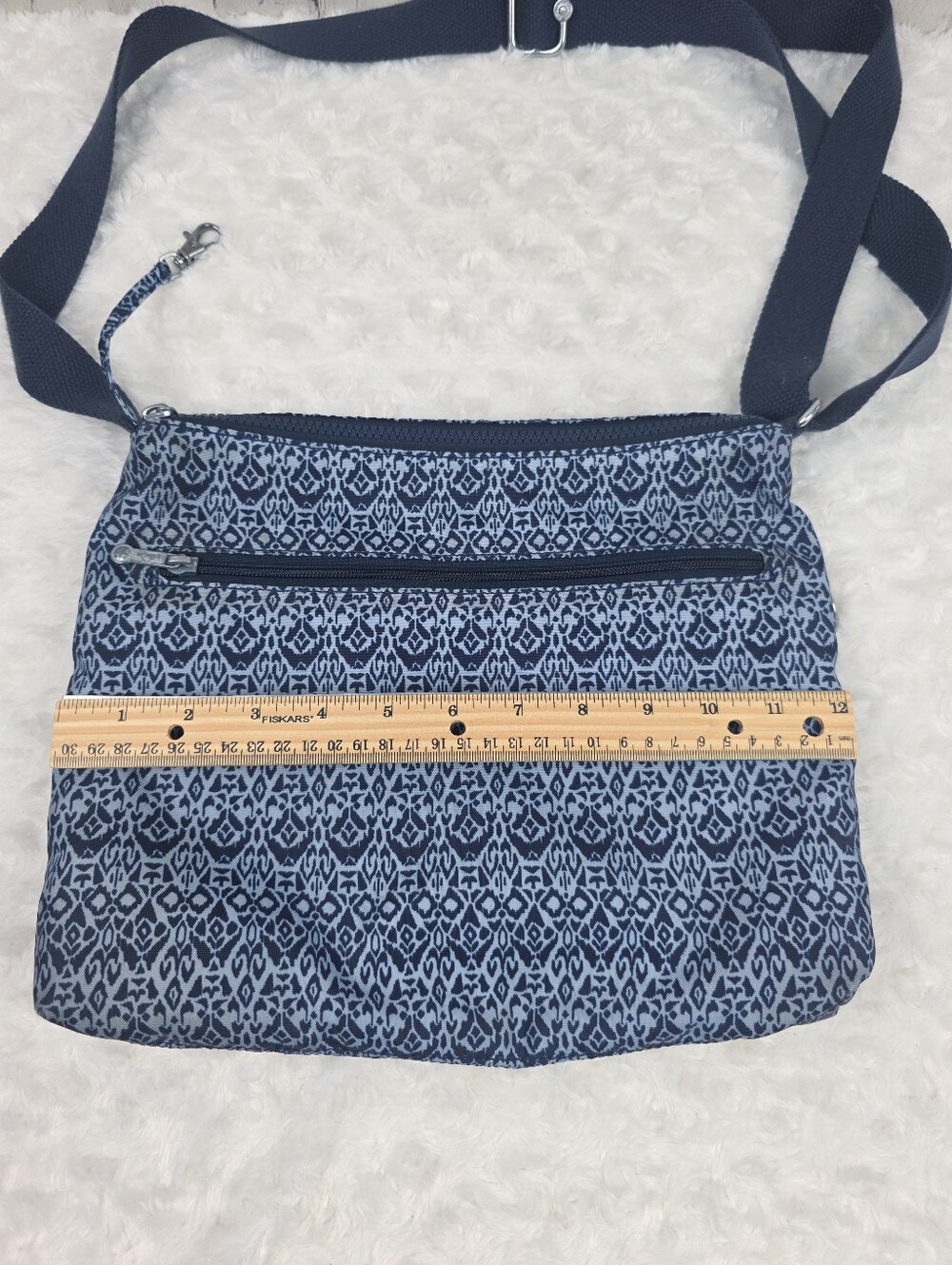Kipling Alvar Crossbody Bag in a Blue Geometric Pattern - Picture 9 of 11